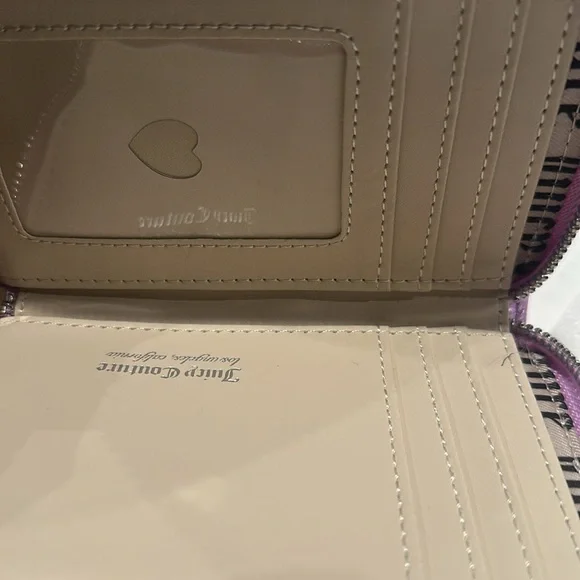 NWT Juicy Couture String of Pearl Double Zip Around Medium wallet. - Picture 8 of 10